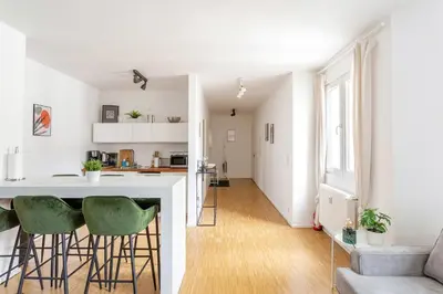 Küche/Küchenzeile in der Unterkunft Global Living - Design Apartment I Central I Smart-TV I Kitchen I Berlin