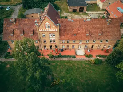 Das Gebäude in dem sich die Ferienwohnung befindet