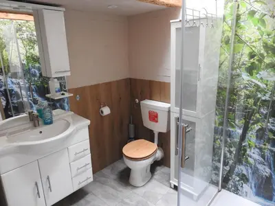 Ein Badezimmer in der Unterkunft Alter Wirt