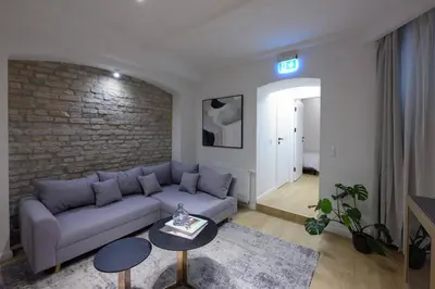 Ein Sitzbereich in der Unterkunft Spacious Apartments In Mitte- Feel The Citycenter