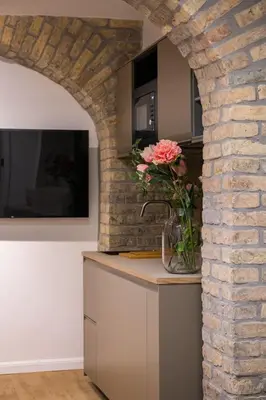TV/Unterhaltungsangebot in der Unterkunft Spacious Apartments In Mitte- Feel The Citycenter