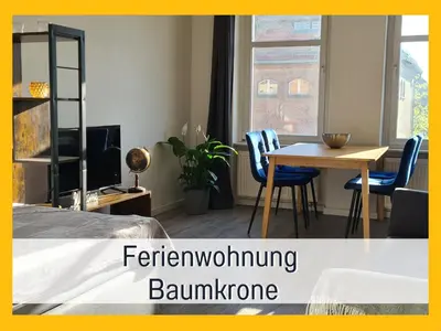 Ein Sitzbereich in der Unterkunft Lichtdurchflutete moderne Stadtwohnung, Küche, Waschtrockner, SmartTV