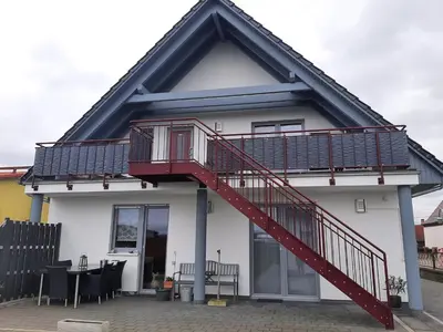 Das Gebäude in dem sich die Ferienwohnung befindet