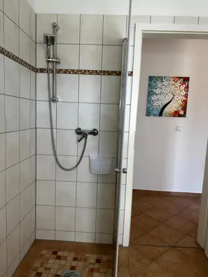 Ein Badezimmer in der Unterkunft Klättes Ferienwohnung mit Garten