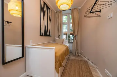 Ein Bett oder Betten in einem Zimmer der Unterkunft Arbio I Artsy Berlin Oasis Apartment