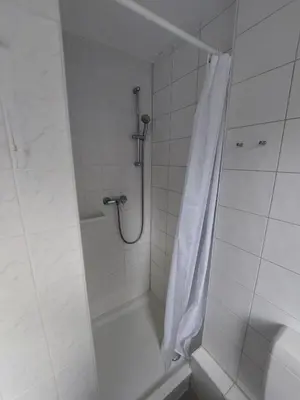 Ein Badezimmer in der Unterkunft Ferienbungalows am Wolziger See