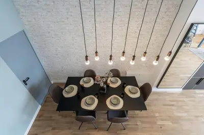 Ein Sitzbereich in der Unterkunft Spacious Lofts In Wedding