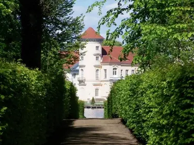 Ein Garten an der Unterkunft Anno-Nostalgia