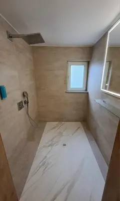 Ein Badezimmer in der Unterkunft Hotel Rhin Inn