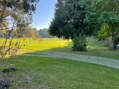 Ein Garten an der Unterkunft Ferienhaus Jonscher