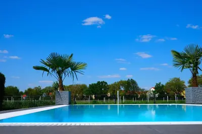 Der Swimmingpool an oder in der Nähe von Pool Sauna Entspannung