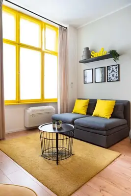Ein Sitzbereich in der Unterkunft Great Apartment close to Kudamm
