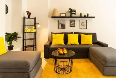 Ein Sitzbereich in der Unterkunft Modern 2 Bedroom Apartment in Berlin Schöneberg