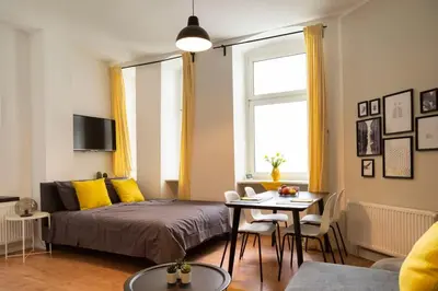 Ein Bett oder Betten in einem Zimmer der Unterkunft Lovely Apartment in the near of Kudamm