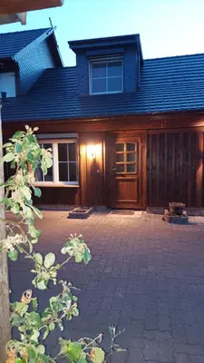 Das Gebäude in dem sich die Ferienwohnung befindet