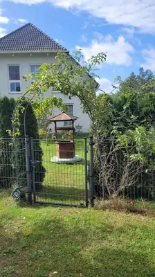 Ein Garten an der Unterkunft Traudis Ferienwohnung