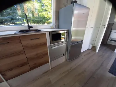 Küche/Küchenzeile in der Unterkunft Tinyhaus in 16845 Manker mitten im Dorf tiny house