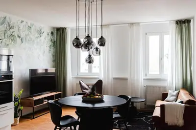 TV/Unterhaltungsangebot in der Unterkunft Hybrid Work-Play Retreat - 2BR, 1B central Kreuzberg