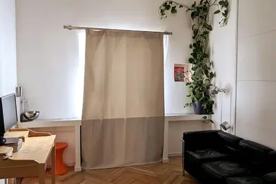 Ein Sitzbereich in der Unterkunft Modern meets Classic - near Volkspark Schöneberg