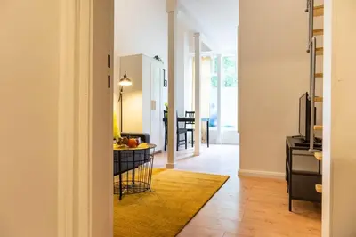 Ein Sitzbereich in der Unterkunft Cosy loft style Apartment in Berlin Wilmersdorf