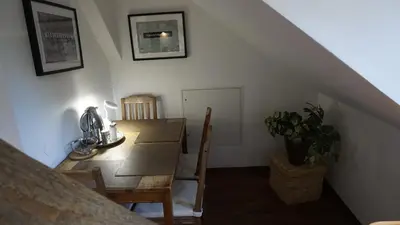 Ein Sitzbereich in der Unterkunft Zentrale Wohnung im Grünen!
