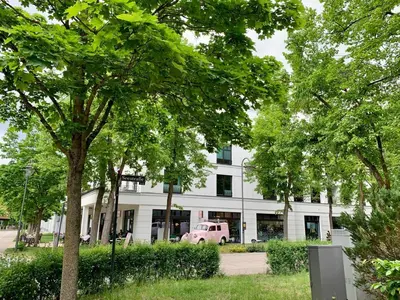 Ein Garten an der Unterkunft Neue stillvolle Wohnung im Steinbach Palais, ideale Lage