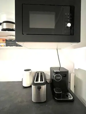 Küche/Küchenzeile in der Unterkunft X-Hain Kiezwohnung
