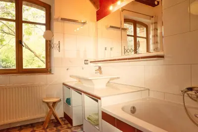 Ein Badezimmer in der Unterkunft Brennerei Haselberg