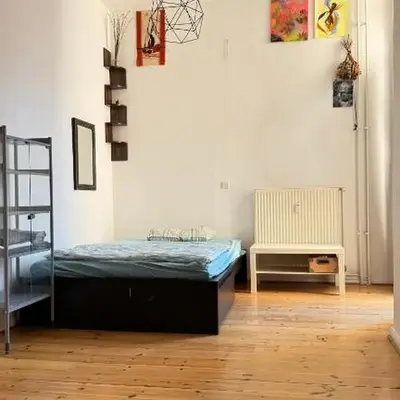 Simple Room Berlin Mitte Artist