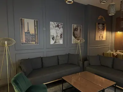 Ein Sitzbereich in der Unterkunft Exil DeLuxe
