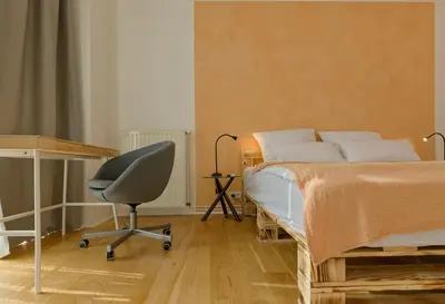 Ein Bett oder Betten in einem Zimmer der Unterkunft Apartment near Warschauer Platz and Spree river