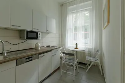 Küche/Küchenzeile in der Unterkunft Apartment near Warschauer Platz and Spree river