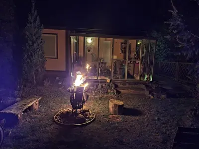 Ein Garten an der Unterkunft Gästehaus Zur Walnuss Berlin