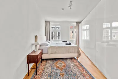 Ein Bett oder Betten in einem Zimmer der Unterkunft Stylish 120sqm Appartment in Berlin-Mitte