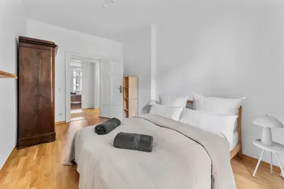Ein Bett oder Betten in einem Zimmer der Unterkunft Stylish 120sqm Appartment in Berlin-Mitte