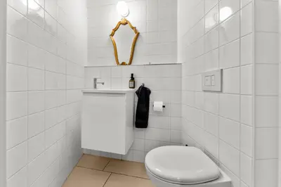 Ein Badezimmer in der Unterkunft Stylish 120sqm Appartment in Berlin-Mitte