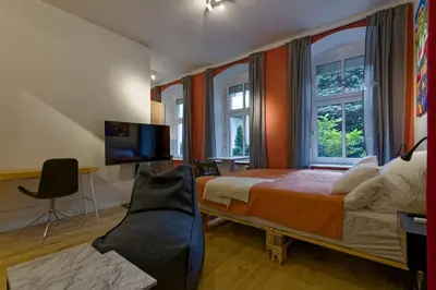TV/Unterhaltungsangebot in der Unterkunft Wohnung 3 neben Warschauer Platz und Spree