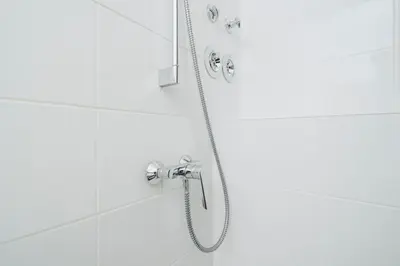 Ein Badezimmer in der Unterkunft Homely Berlin - Spacious Flat Quiet, Friedrichstraße, River