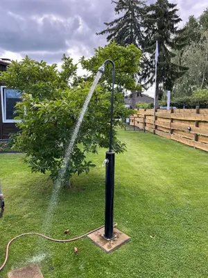 Ein Garten an der Unterkunft CASALINO DI ANNA 2