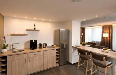 Küche/Küchenzeile in der Unterkunft Leonardo Hotel Berlin Mitte