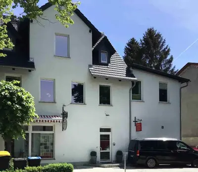 Das Gebäude in dem sich die Ferienwohnung befindet