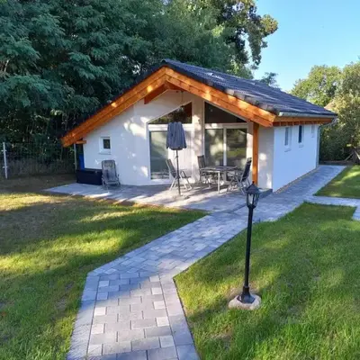 NEU! Ferienhaus am See