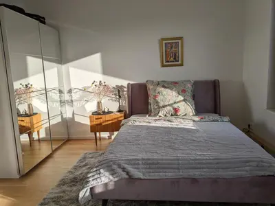 Ein Bett oder Betten in einem Zimmer der Unterkunft EITHER Private 2B2B OR Shared 1B1B, Luxury, Bright, Spacious