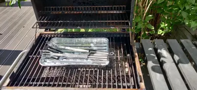 Ein für Gäste verfügbarer Grill im Ferienhaus