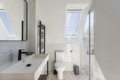 Ein Badezimmer in der Unterkunft Ferienhaus Am Silberberg, Bad Saarow