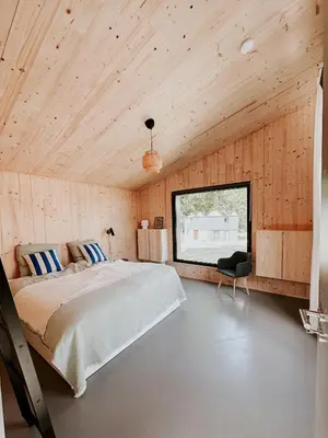 TV/Unterhaltungsangebot in der Unterkunft Traumhaftes Ferienhaus am See am Lübbesee in Templin