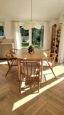 Ein Sitzbereich in der Unterkunft Haus am Waldrand und in Seenähe