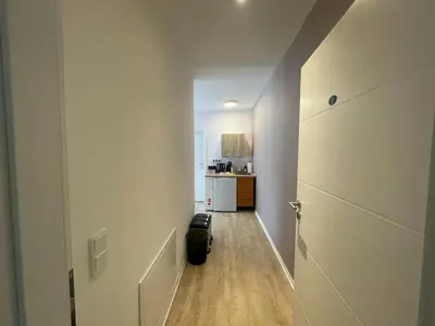 Grundriss der Unterkunft Vorstadtoase für 2 - Netflix, Parkplatz, Nähe BER, Queensize-Bett