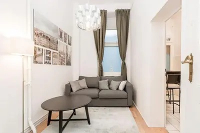 Ein Sitzbereich in der Unterkunft Newly furnished apartment for up to 6 people