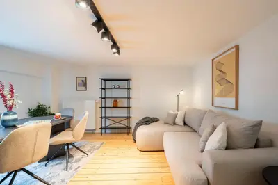 Ein Sitzbereich in der Unterkunft Geräumiges Apartment in zentraler Lage Potsdams